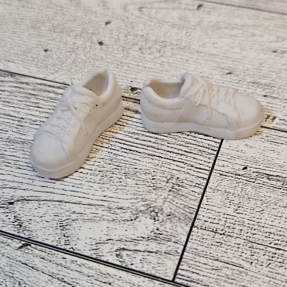 Lot Of 5 Pairs Mattel Barbie Athletic Shoes Sneakers Slip Ons High Tops - Picture 2 of 6